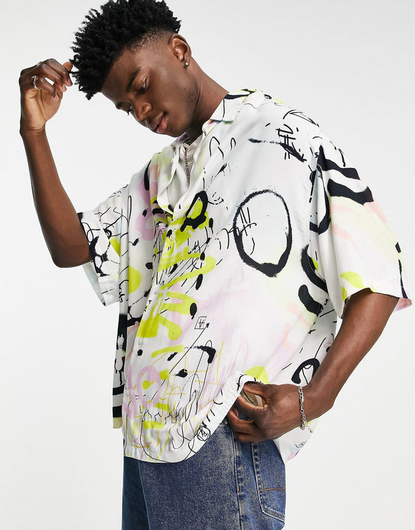 PREMIUM BOXY GRAFITTI PRINT SHIRT IN WHITE